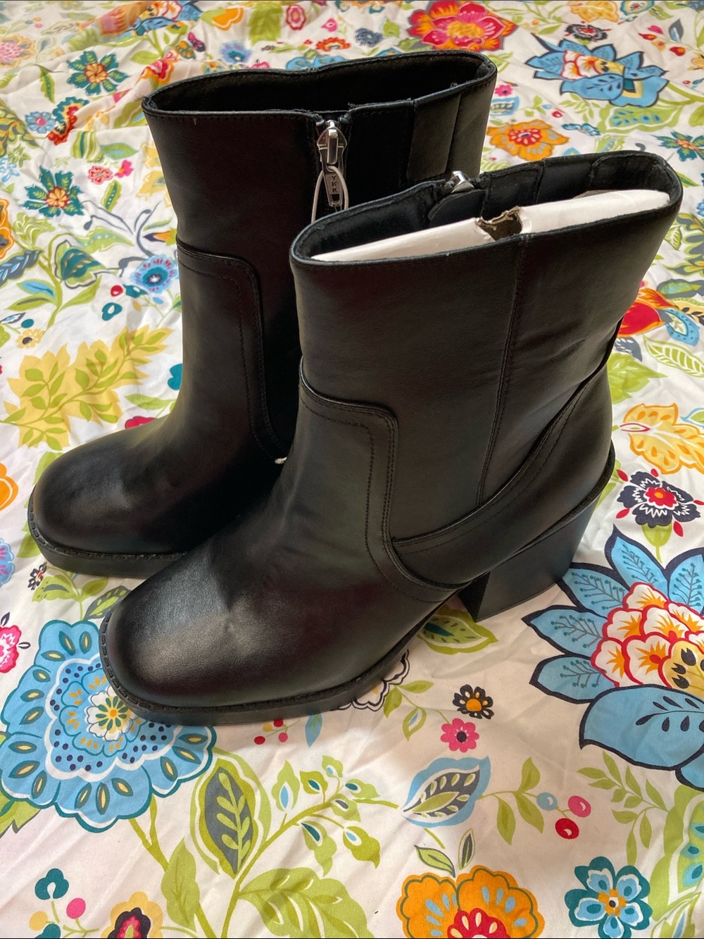 Universal Thread Black Lilyan Chunky Block Heel Ankle Boots Size 9 Semi NWT - Picture 2 of 11